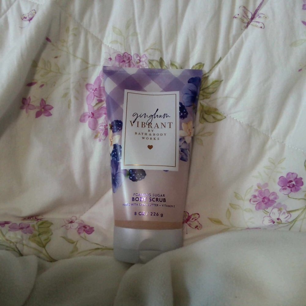 GINGHAM VIBRANT by Bath & Body Works - BODY SCRUB - NWT!